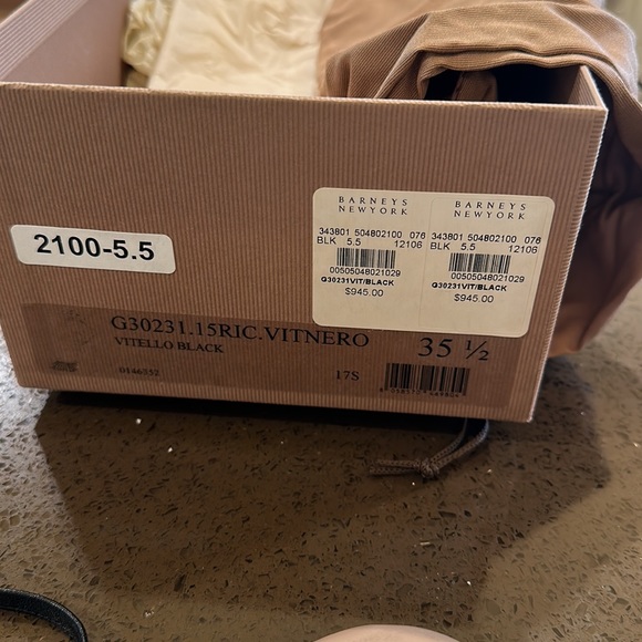 Gianvito Rossi Vitello black strap shoes size 5 1/2 - Picture 6 of 6